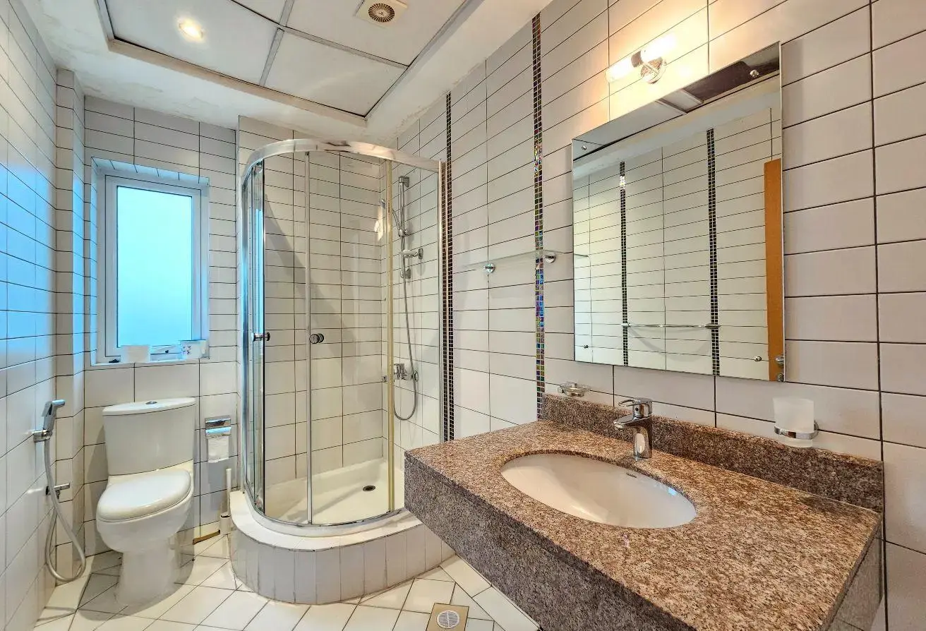 2BR Modern Apartment for Rent Near Dana Mall, Sanabis