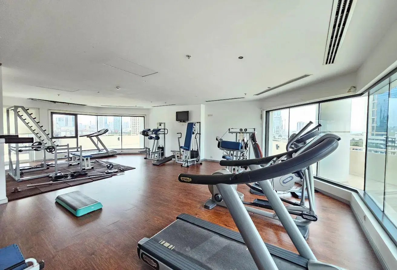 2BR Modern Apartment for Rent Near Dana Mall, Sanabis