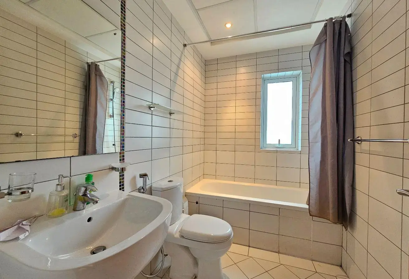 2BR Modern Apartment for Rent Near Dana Mall, Sanabis