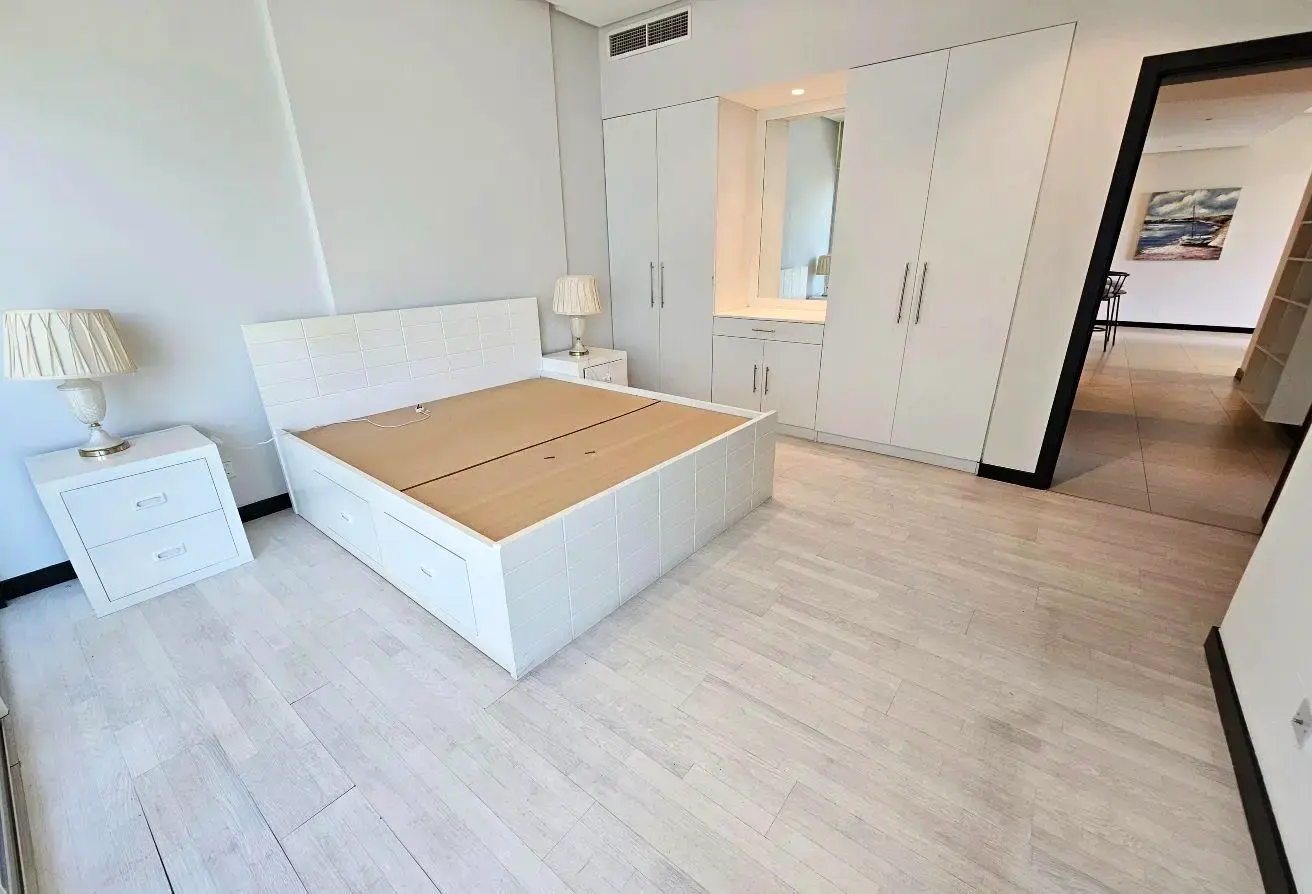 Luxury 3-Bedroom + Maid Apartment for Sale in Reef Island – Best Deal, Partly Furnished