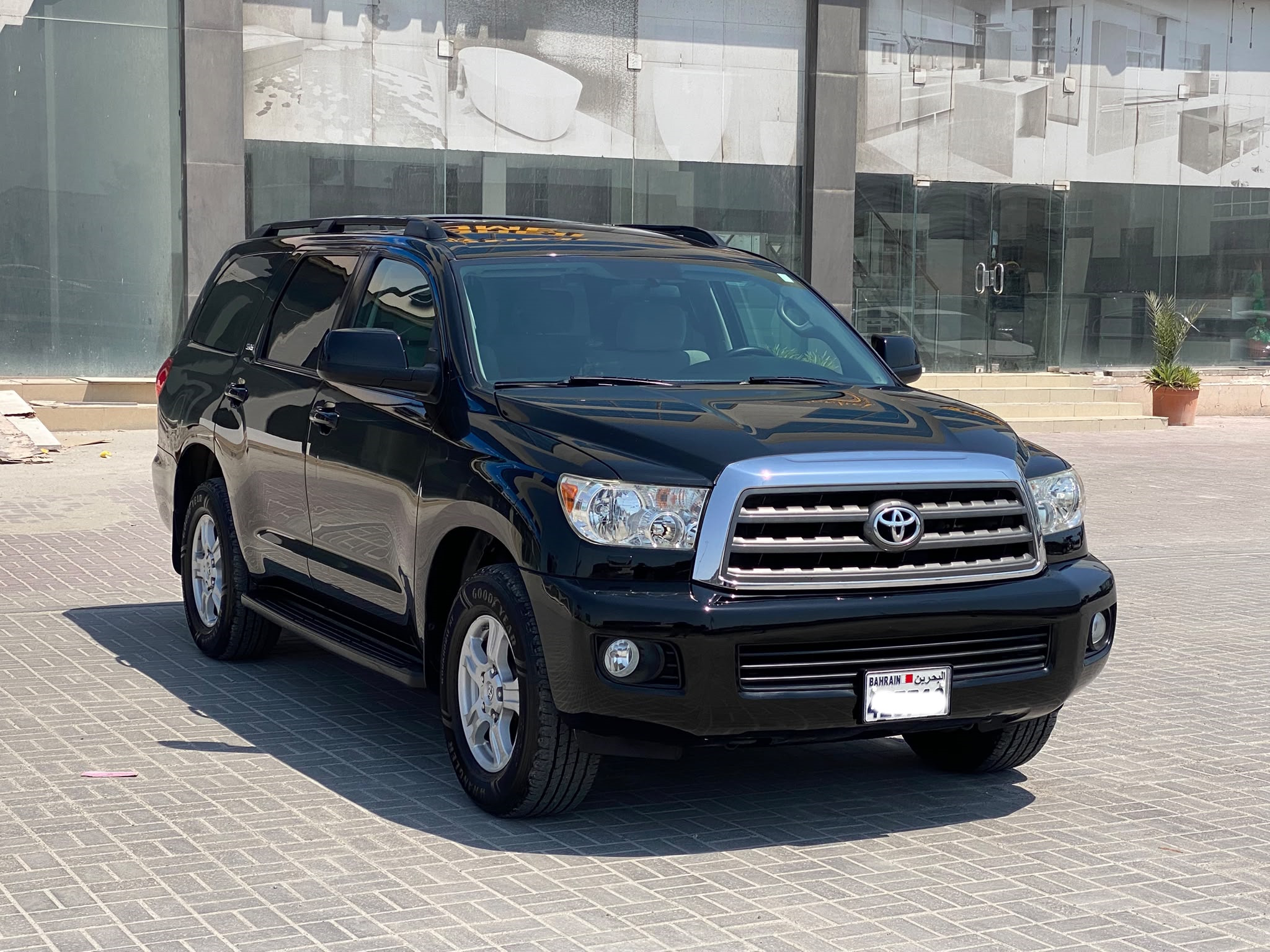 Toyota Sequoia 2016 (Black)