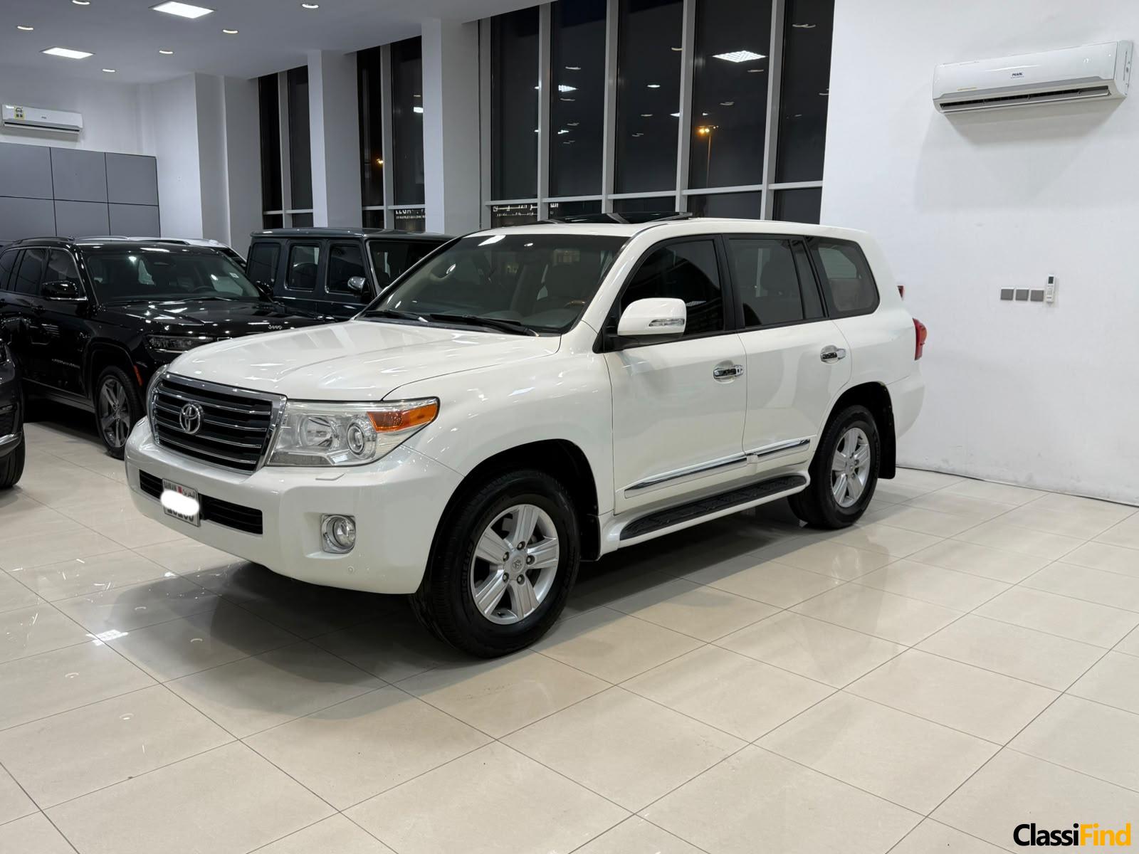 Toyota Land Cruiser GX-R 2015 (White)