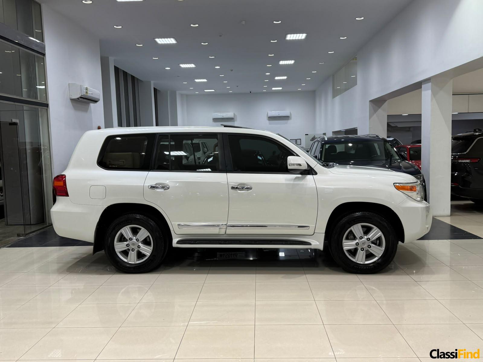 Toyota Land Cruiser GX-R 2015 (White)