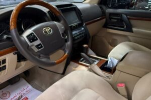 Toyota Land Cruiser GX-R 2015 (White)