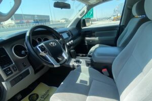Toyota Sequoia 2016 (Black)