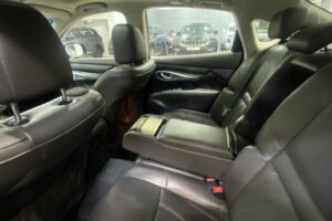 Infiniti Q70 / 2018 (Black)