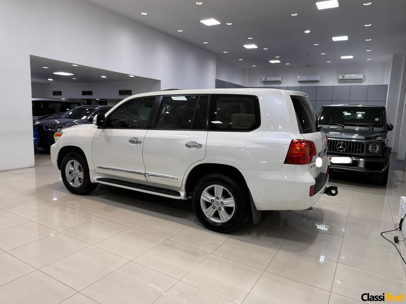 Toyota Land Cruiser GX-R 2015 (White)