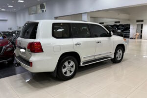 Toyota Land Cruiser GX-R 2015 (White)