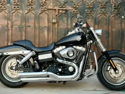 Harley-Davidson-Fat-Bob-02