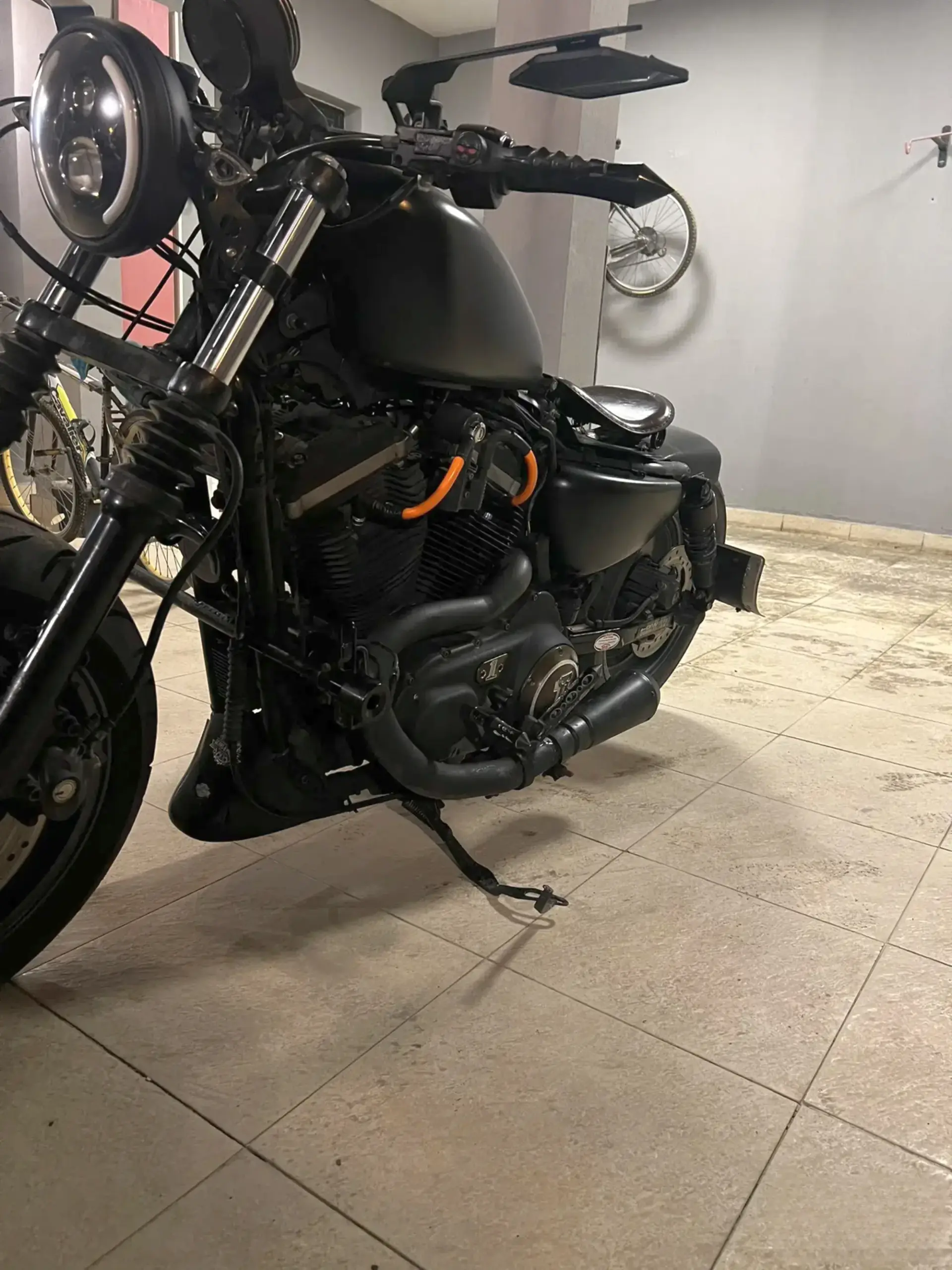 Harley Davidson Iron 883 Sportster 2011 – Customised