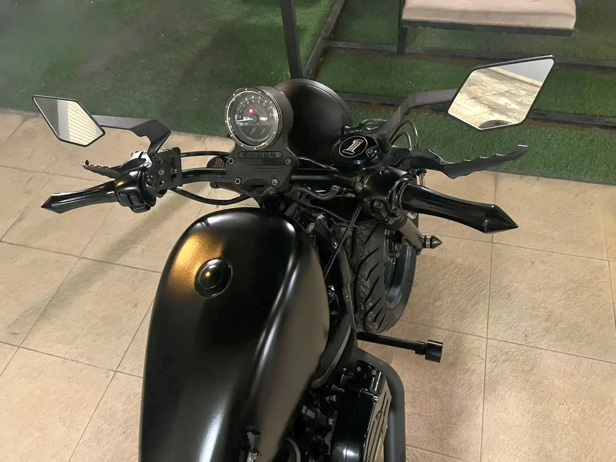Harley Davidson Iron 883 Sportster 2011 – Customised
