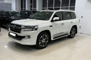 Toyota Land Cruiser GX-R 2020 (White)