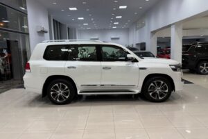 Toyota Land Cruiser GX-R 2020 (White)