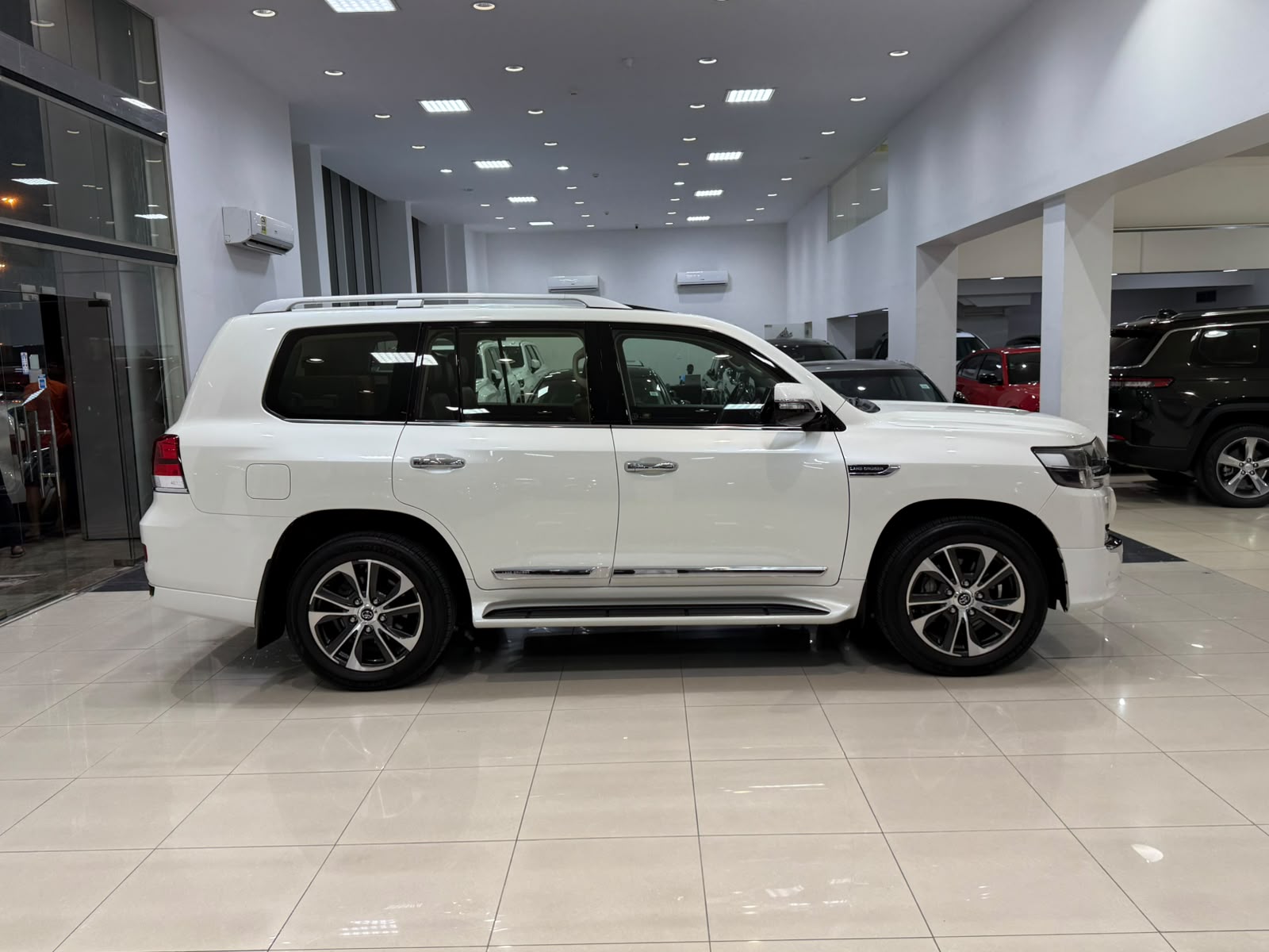 Toyota Land Cruiser GX-R 2020 (White)