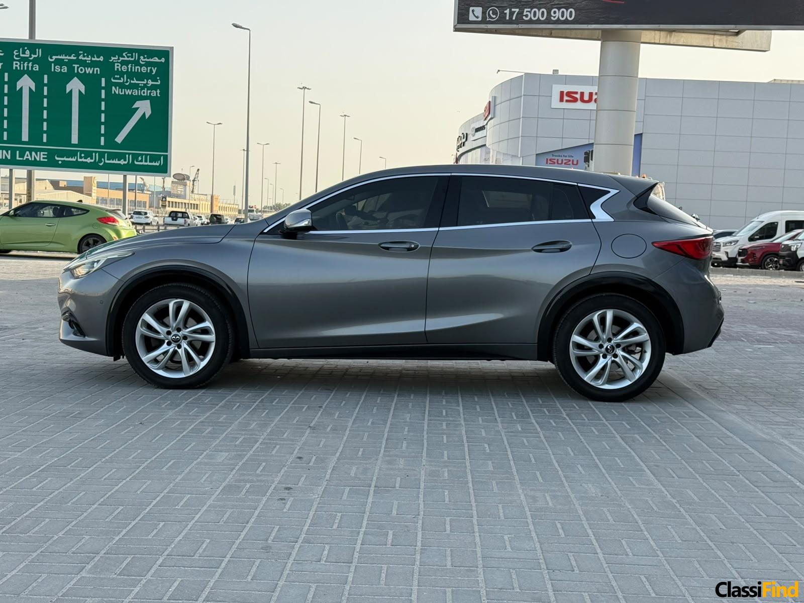 Infiniti Q30 / 2019 (Grey)
