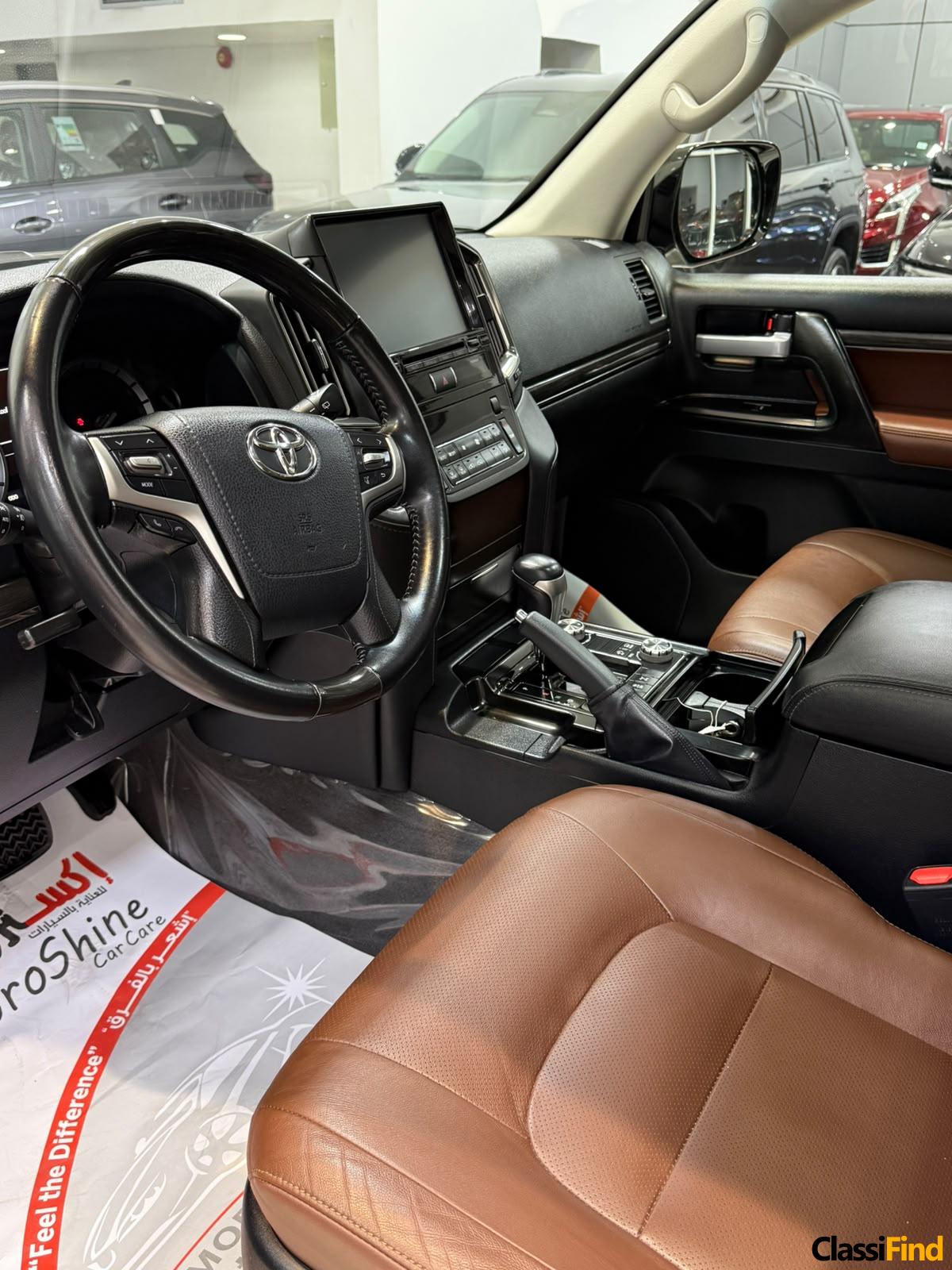 Toyota Land Cruiser GX-R 2020 (White)