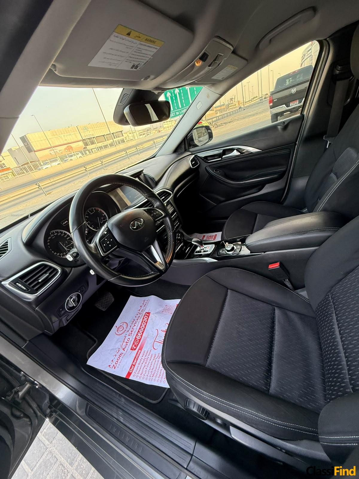 Infiniti Q30 / 2019 (Grey)