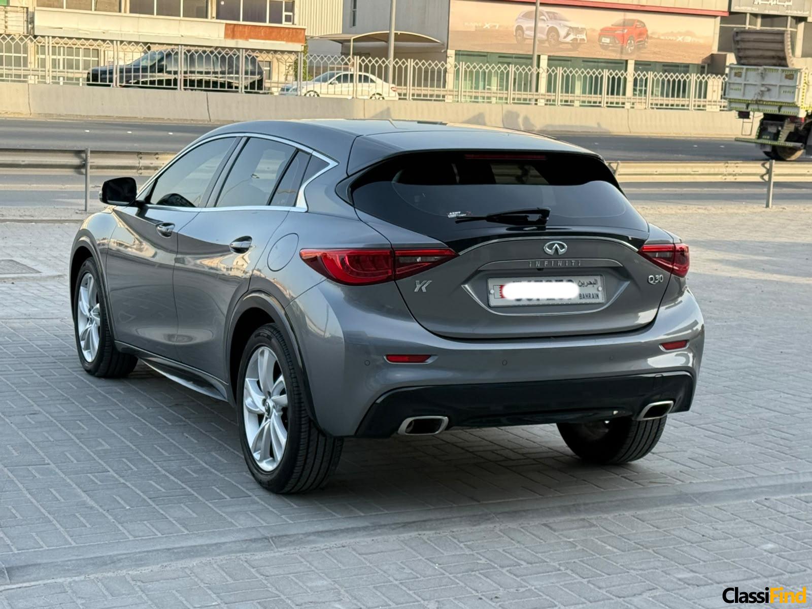 Infiniti Q30 / 2019 (Grey)
