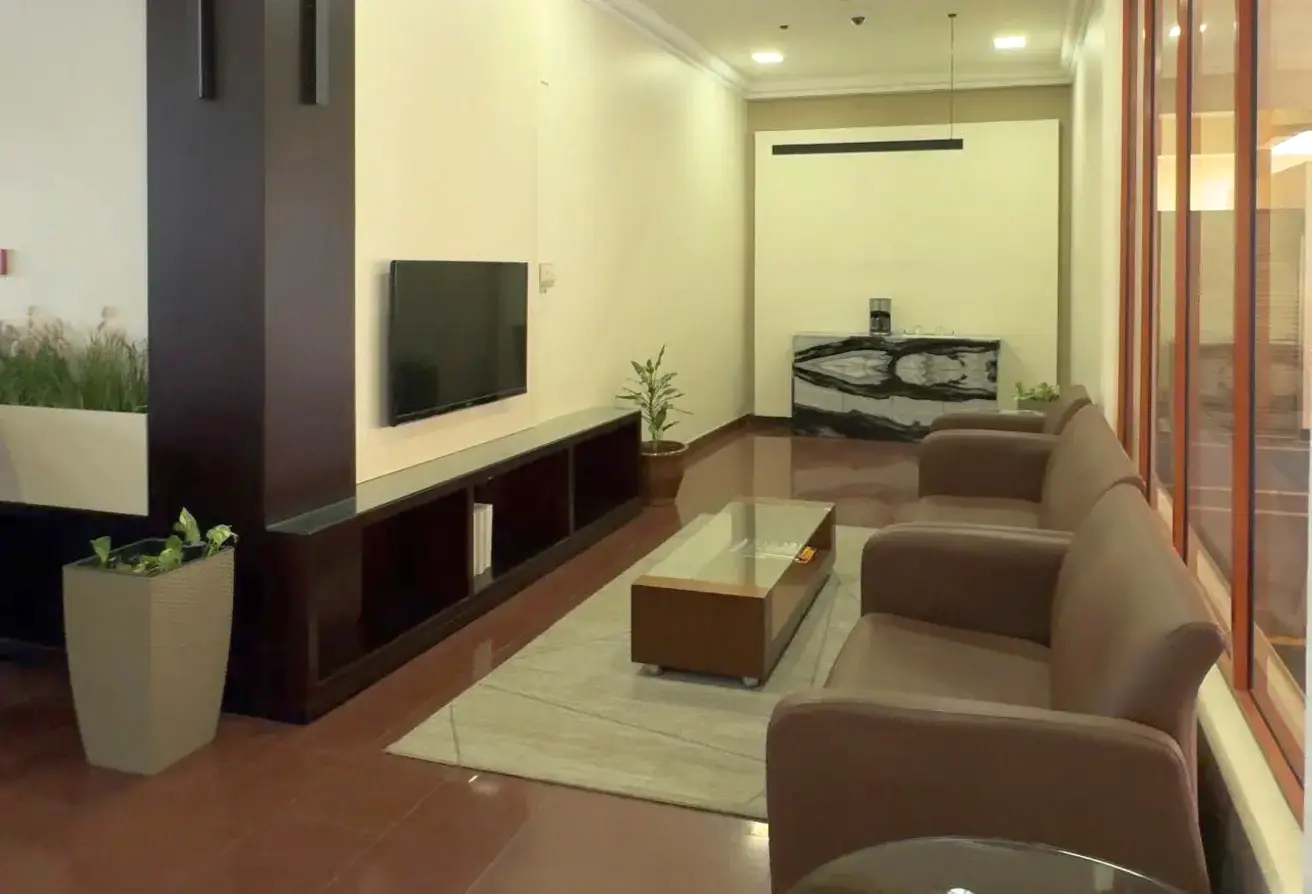 Offices for Rent in Gufool with Parking in Commercial Area