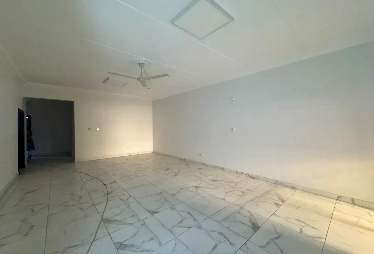 Offices for Rent in Gufool with Parking in Commercial Area
