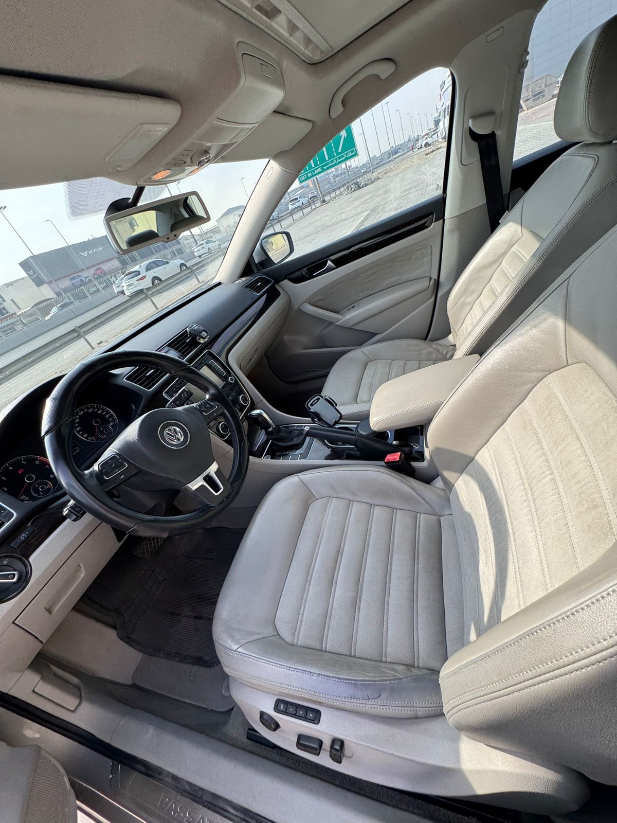 Volkswagen Passat 2014 (Silver)