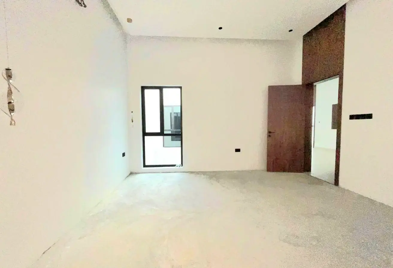 Luxury Brand New Villas for Sale in Prime Saar Location – Ready to Move In
