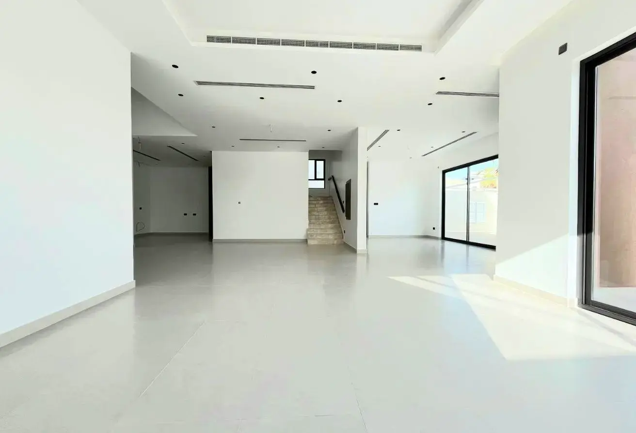 Luxury Brand New Villas for Sale in Prime Saar Location – Ready to Move In