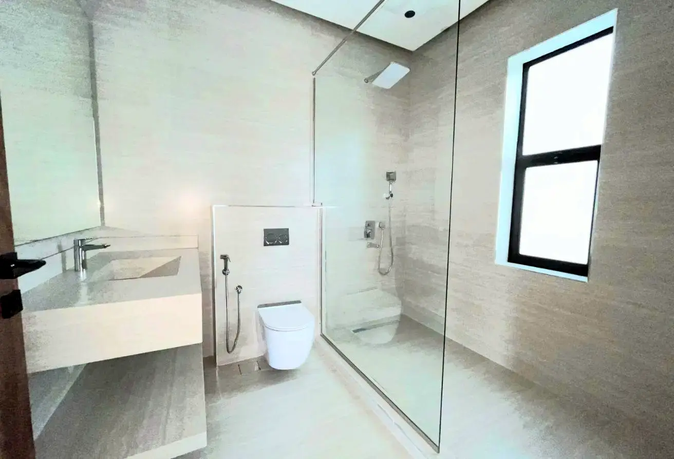Luxury Brand New Villas for Sale in Prime Saar Location – Ready to Move In