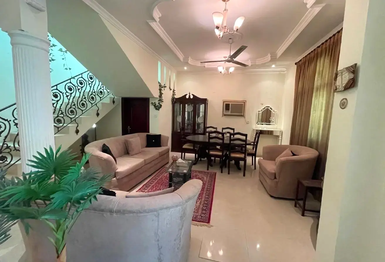 4-Bedroom Villa for Sale in Sanad – Al Nasfah
