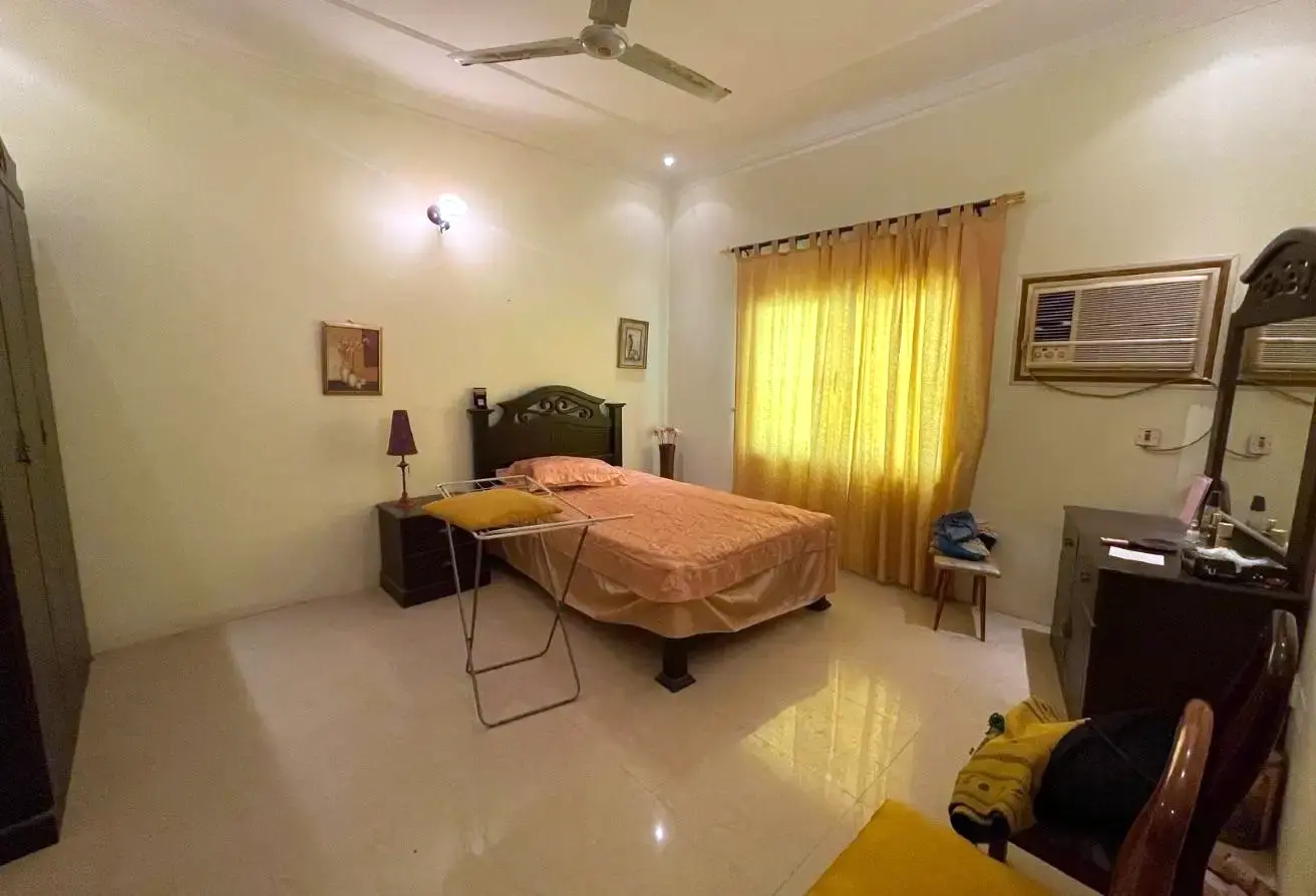 4-Bedroom Villa for Sale in Sanad – Al Nasfah