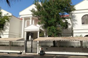 Corner Villa for Rent – Juffair