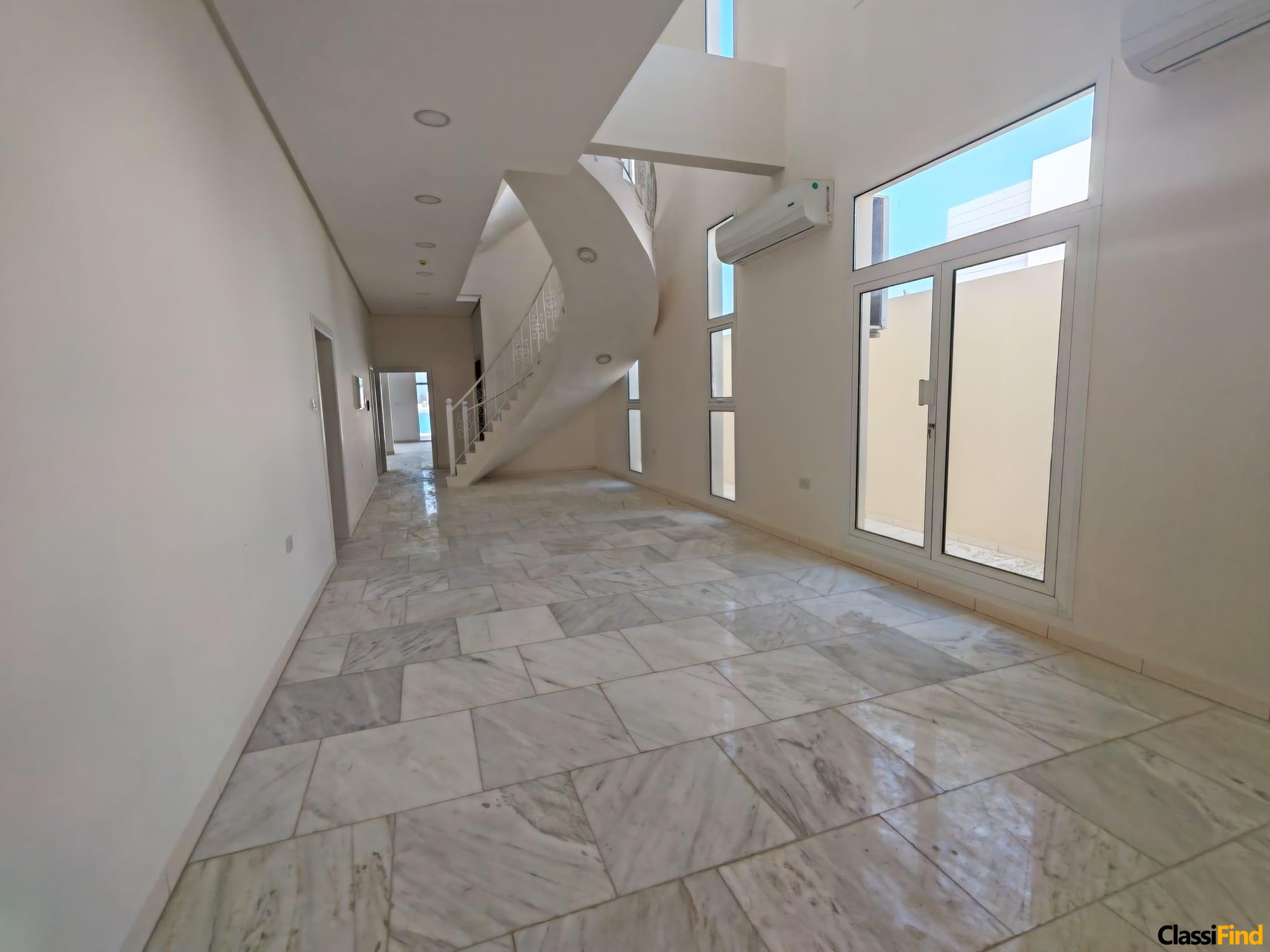 Villa For Sale In Amwaj Island