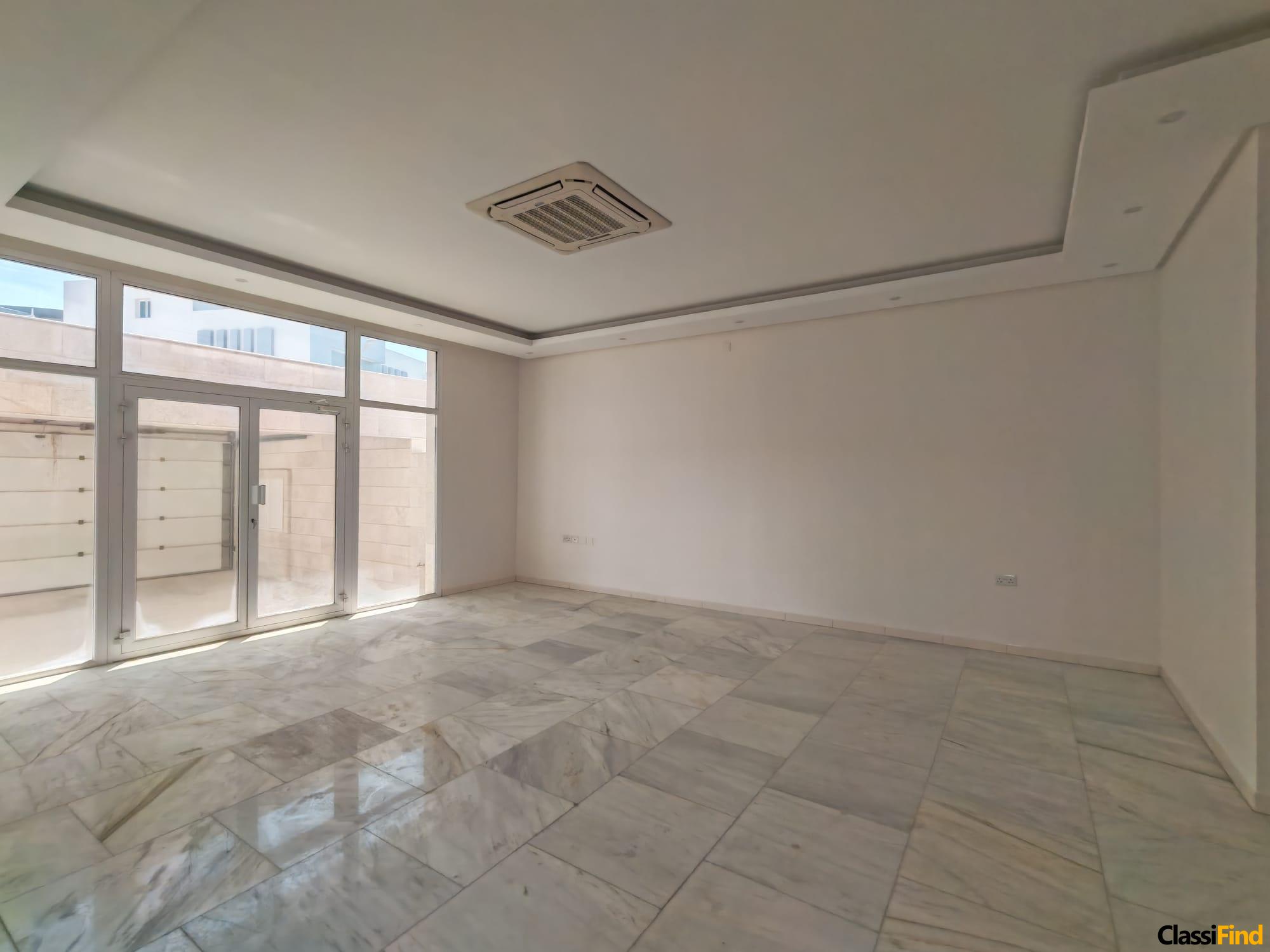 Villa For Sale In Amwaj Island