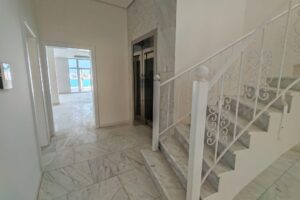 Villa For Sale In Amwaj Island