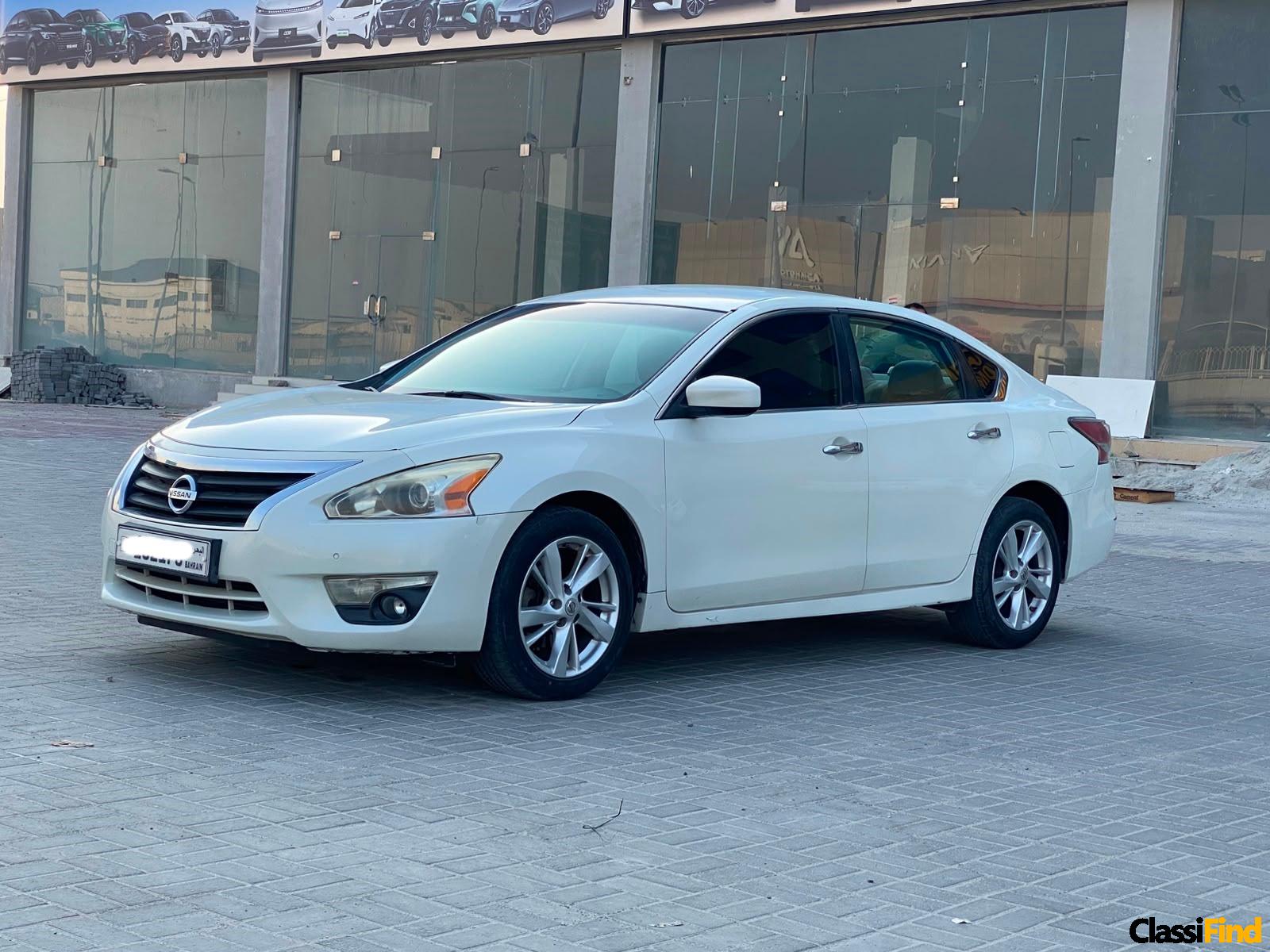 Nissan Altima 2016 (White)