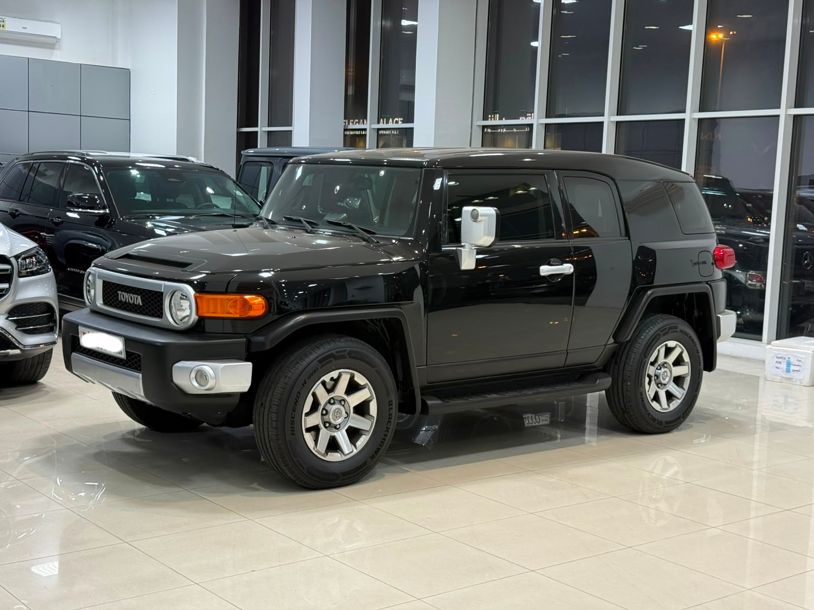 Toyota FJ Cruiser 2016 (Black)