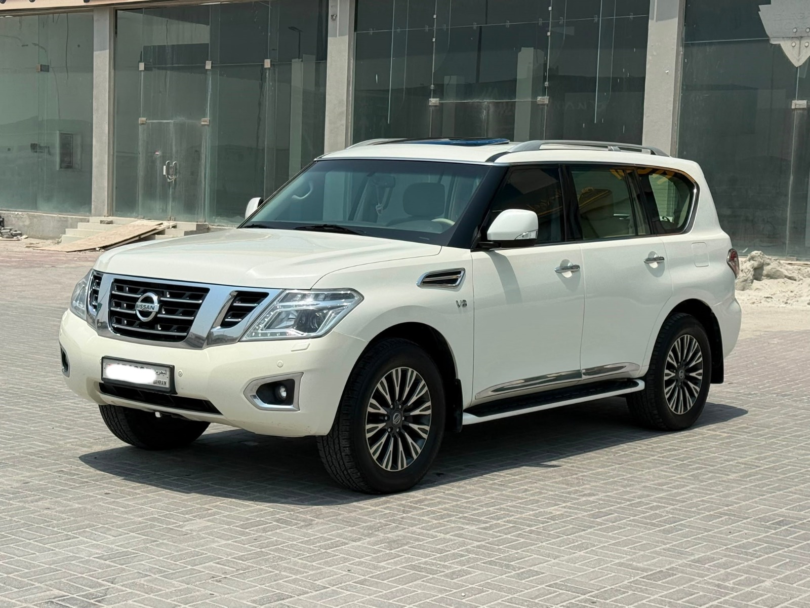 Nissan Patrol LE 2016 (White)