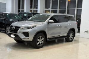 Toyota Fortuner / 2024 (Silver)