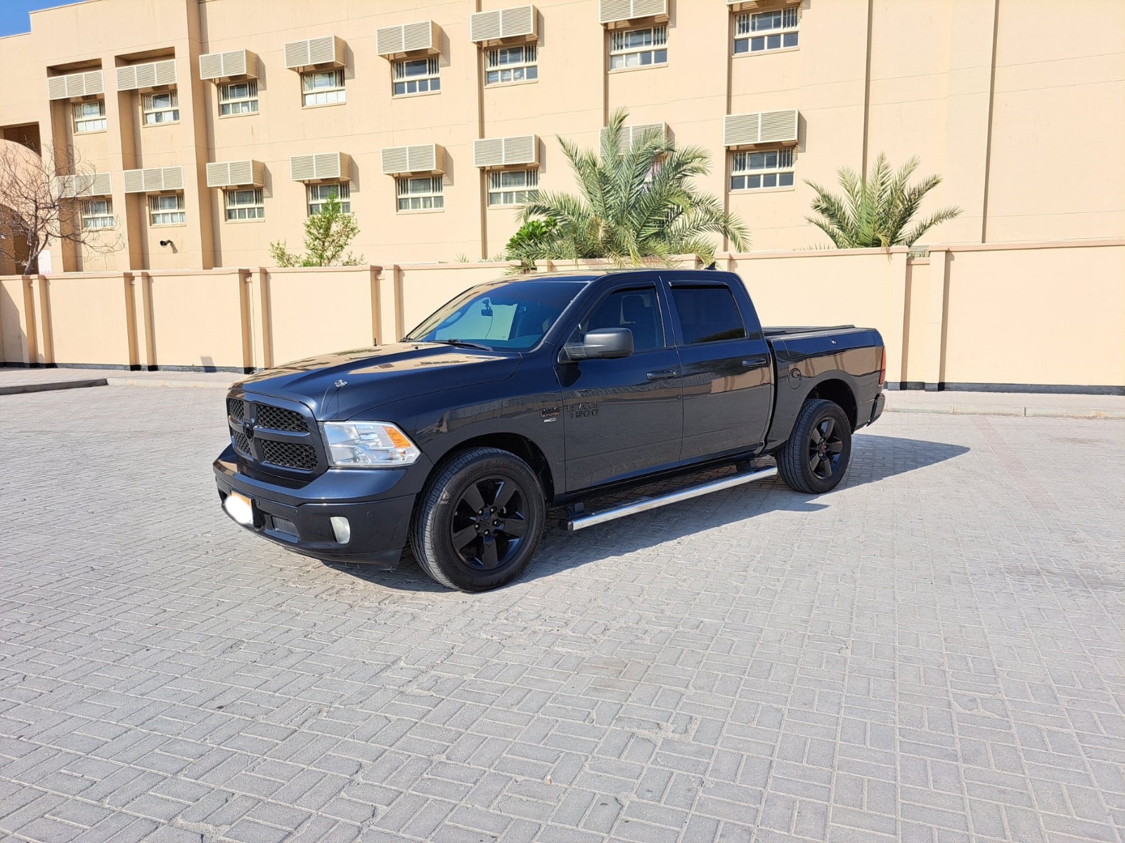 Dodge Ram SLT 2017 (Black)