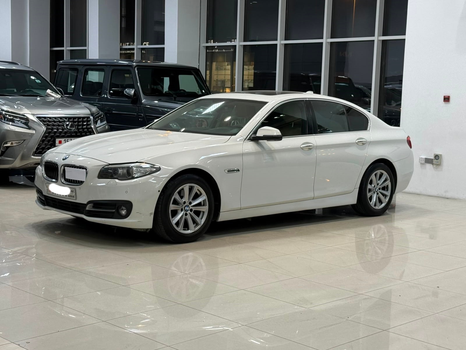 BMW 520i 2016 (White)