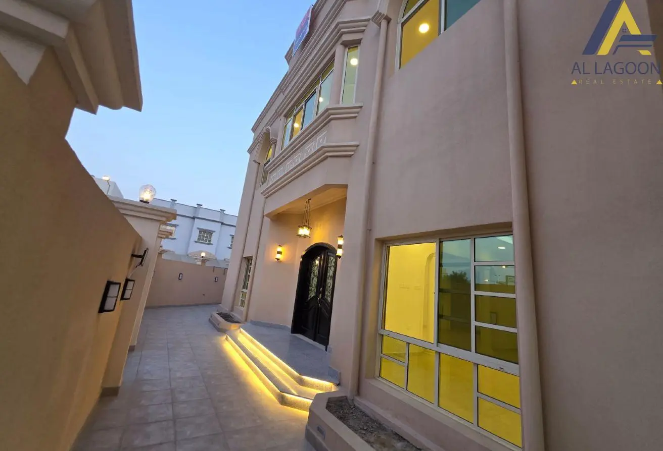 Distinctive Villa for Sale in Hidd – Corner, 2 Commercial Streets