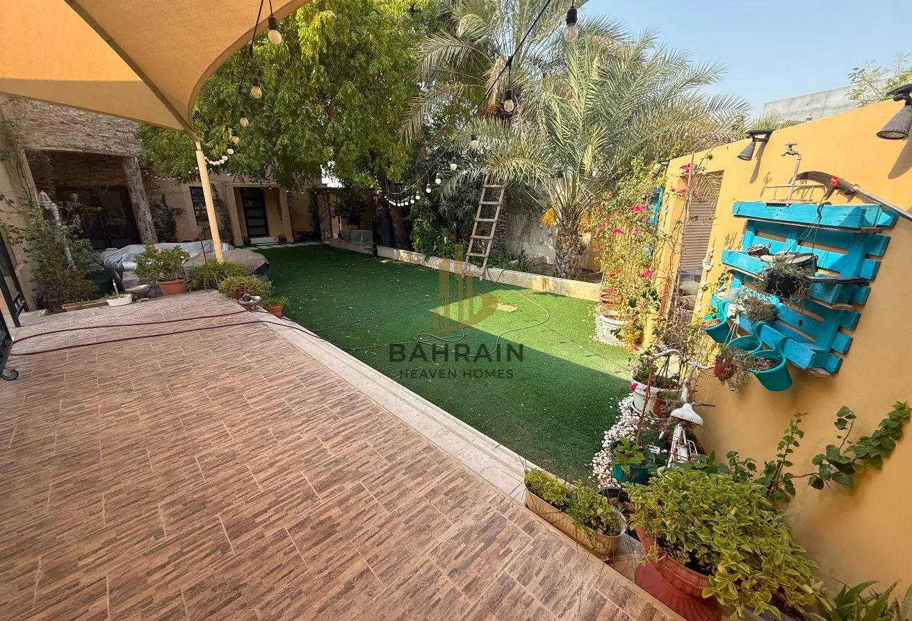 9BR Fully Furnished Villa for Sale in Hamad Town