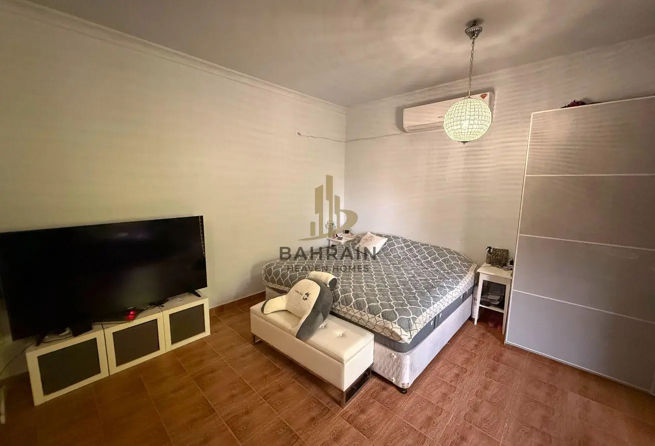 9BR Fully Furnished Villa for Sale in Hamad Town
