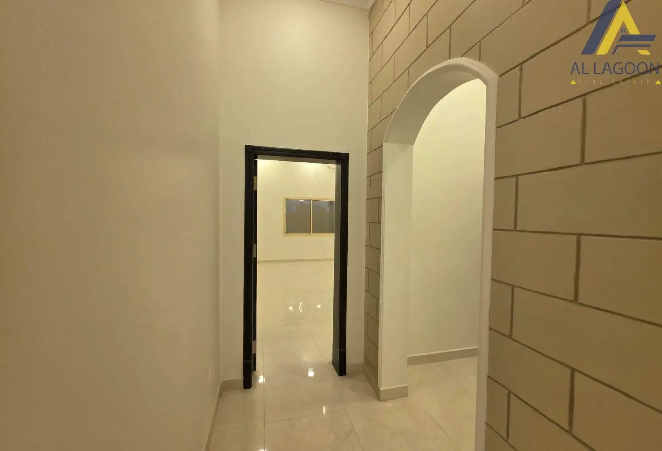 Distinctive Villa for Sale in Hidd – Corner, 2 Commercial Streets