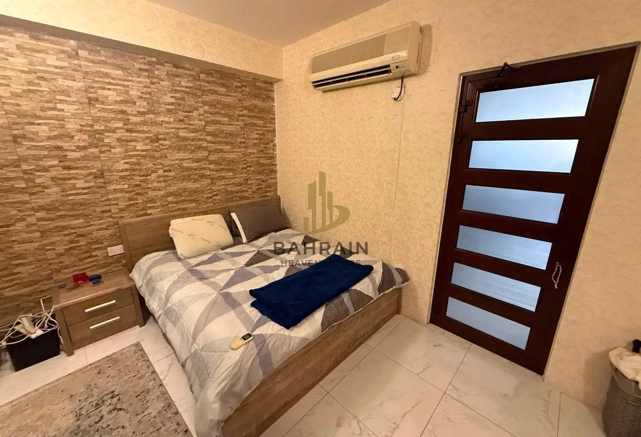 9BR Fully Furnished Villa for Sale in Hamad Town
