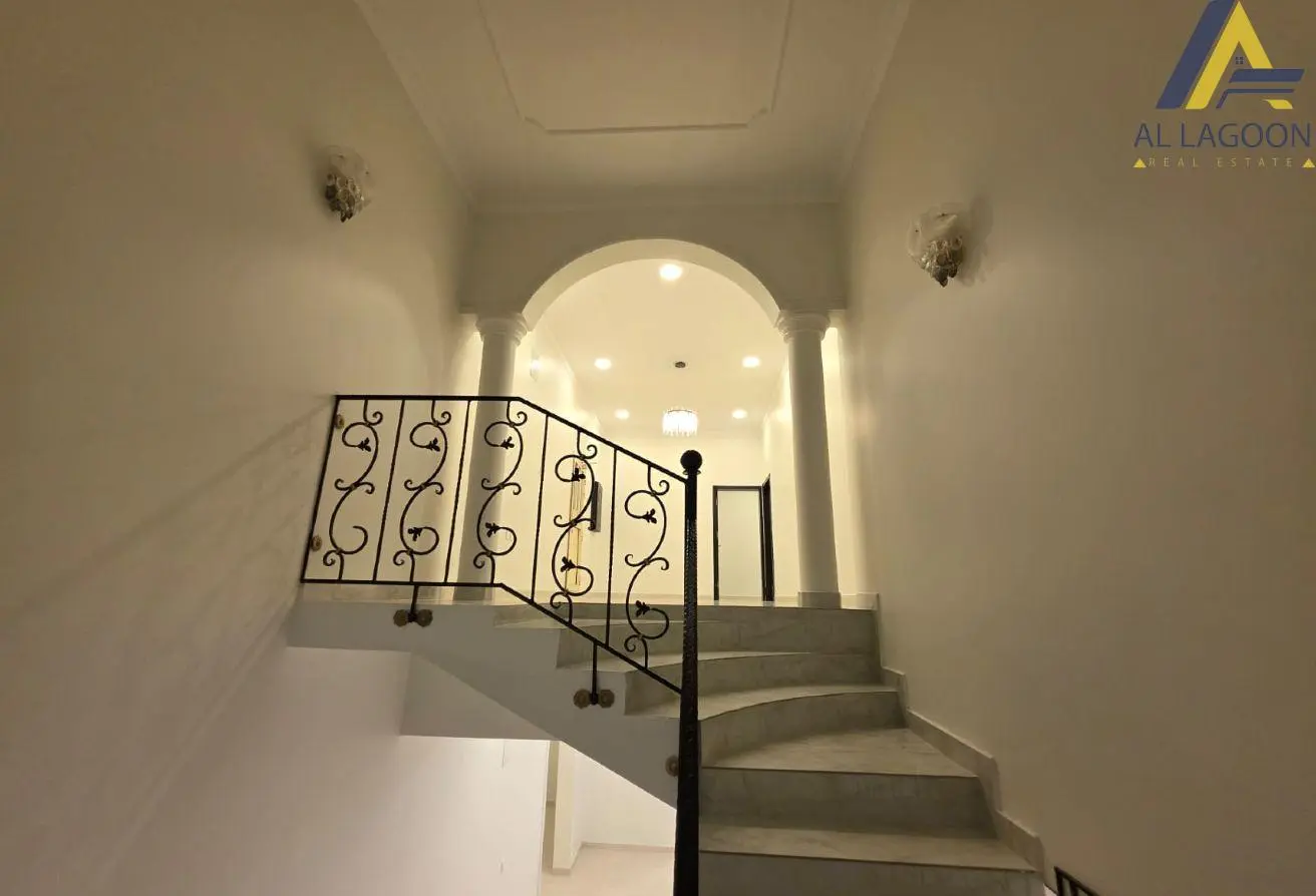 Distinctive Villa for Sale in Hidd – Corner, 2 Commercial Streets