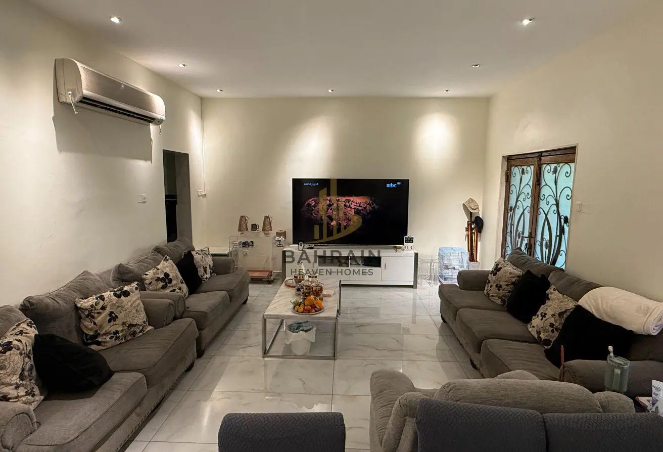 9BR Fully Furnished Villa for Sale in Hamad Town