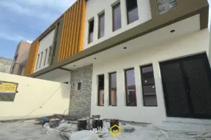 Prime 5-Bedroom Villa for Sale in Al Hamla
