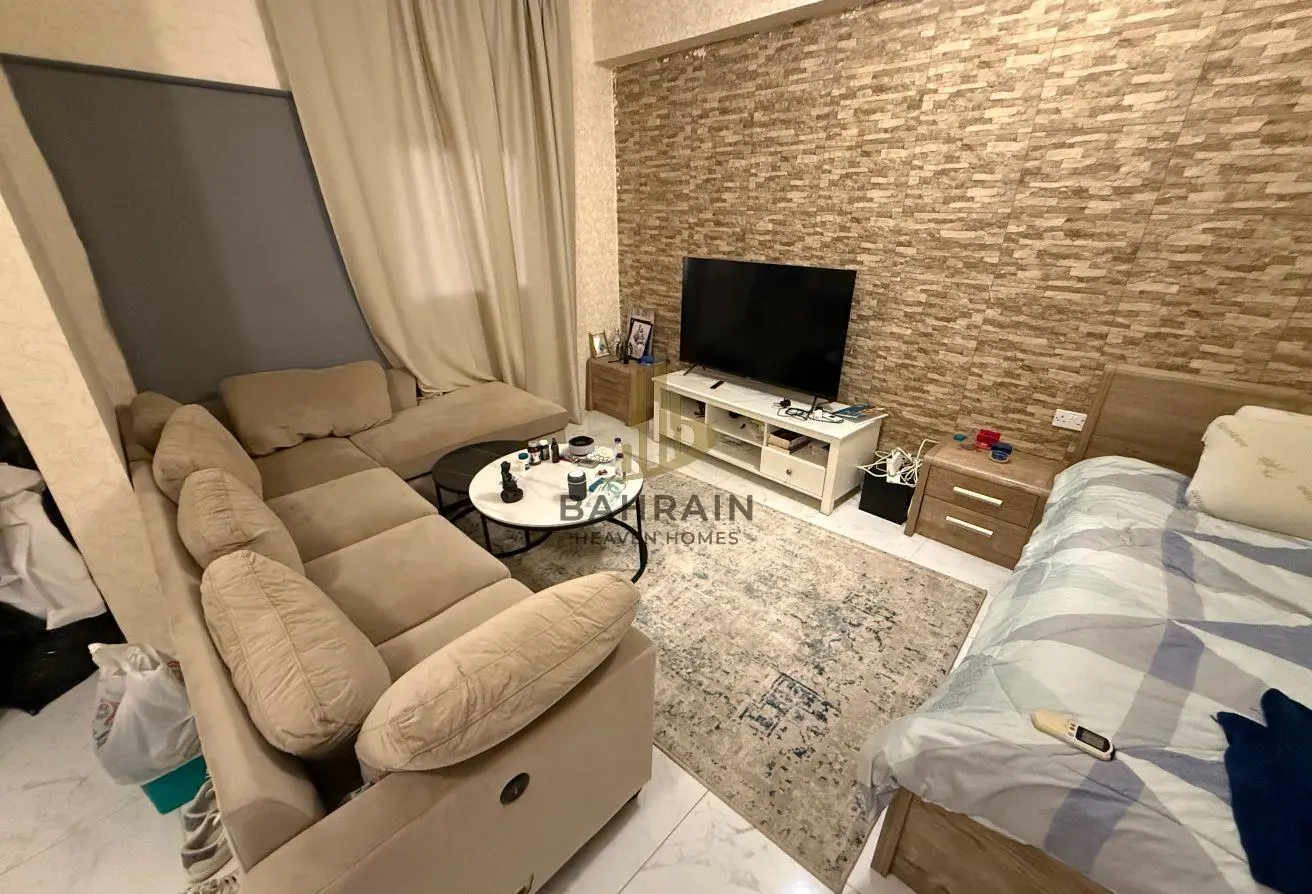 9BR Fully Furnished Villa for Sale in Hamad Town