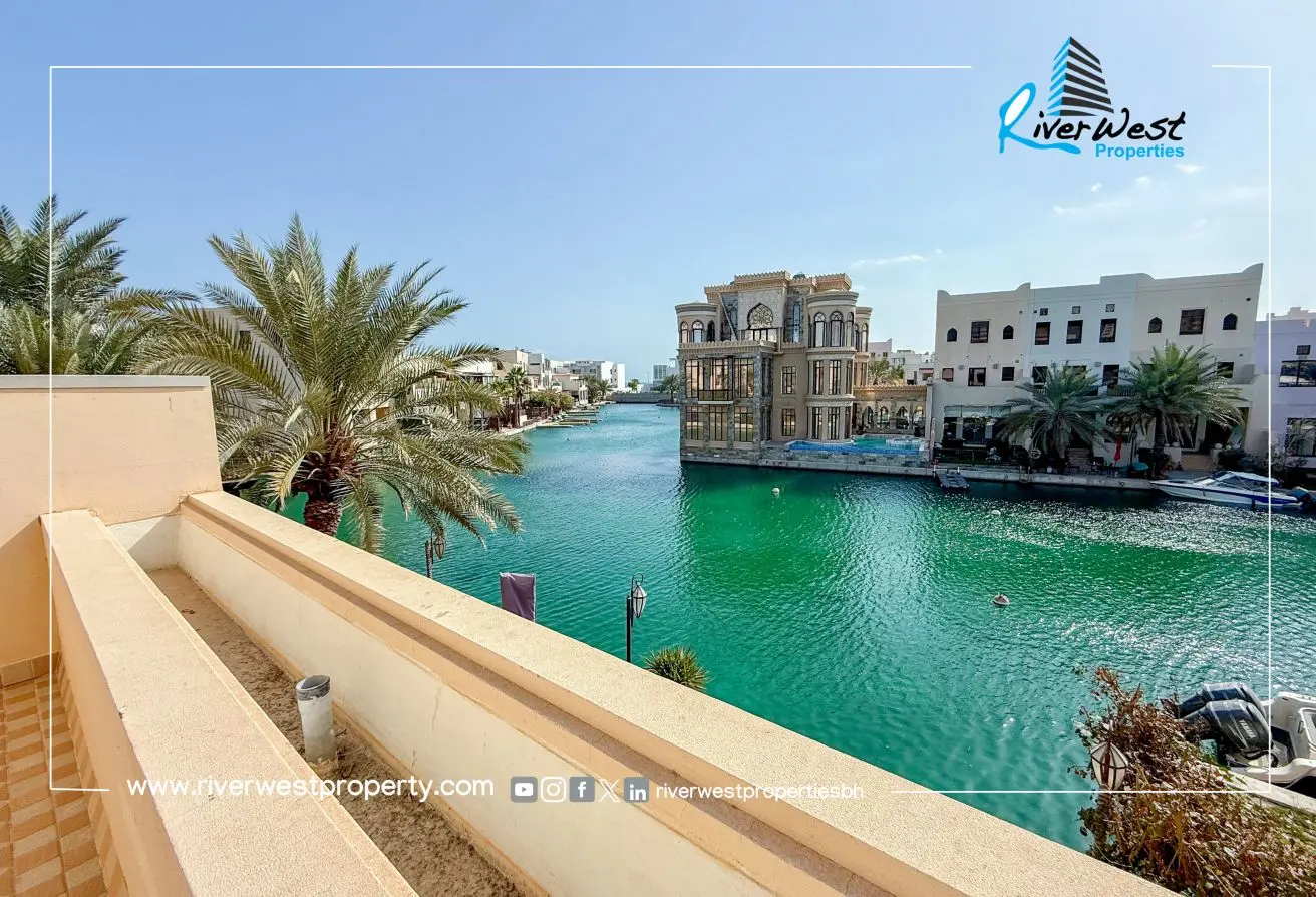 Waterfront Canal Style Villa for Sale in Al Marsa